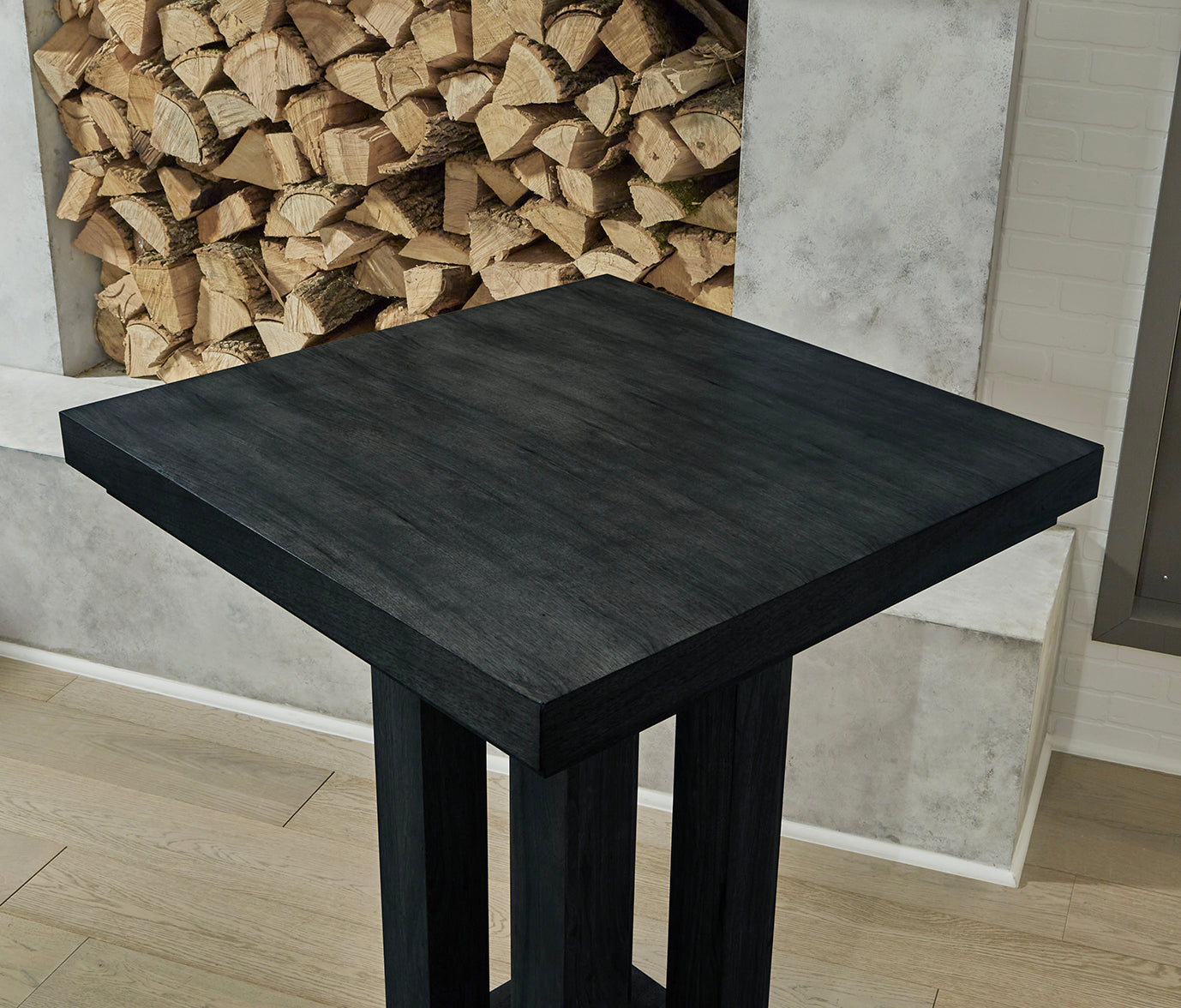 Alta Pub Table | American Heritage