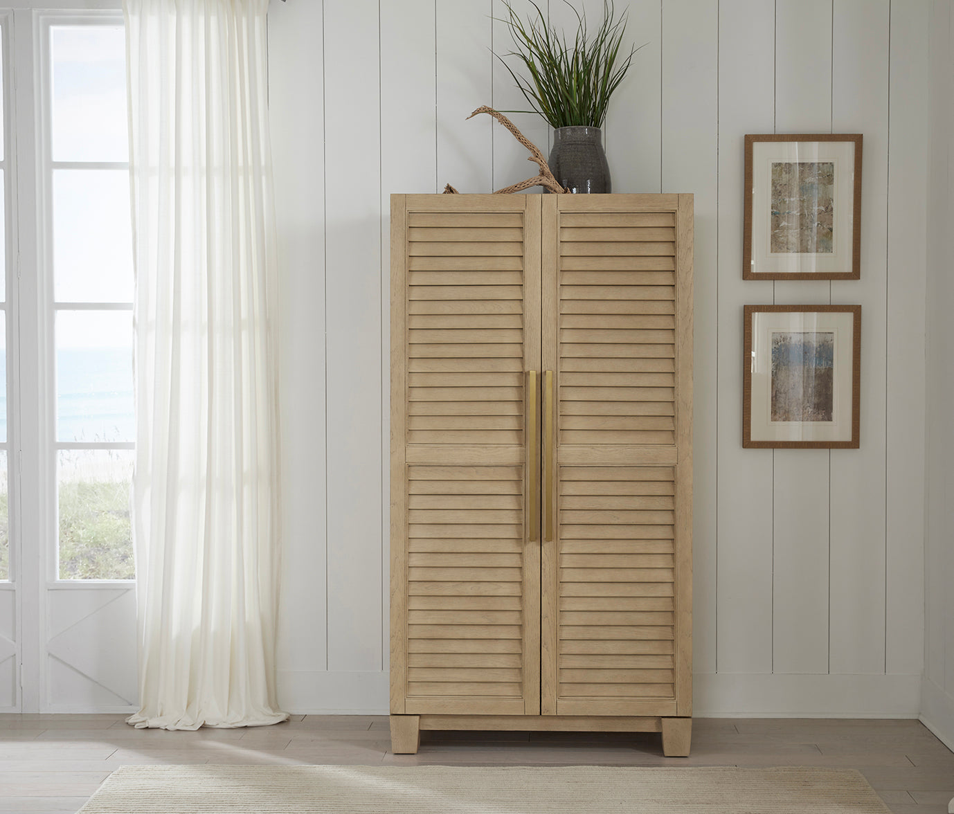 Port Royal Wine & Spirit Cabinet (White Oak) | American Heritage