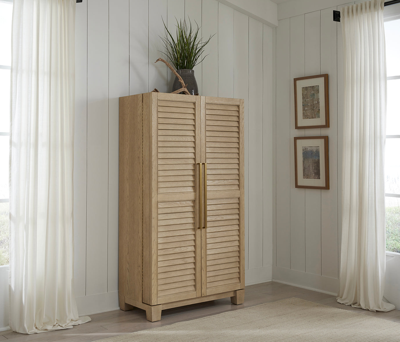 Port Royal Wine & Spirit Cabinet (White Oak) | American Heritage